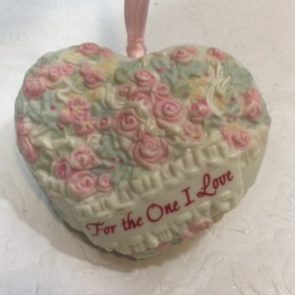 VTG Hallmark Pink Roses Heart Ornament "For the One I Love" 1992 Hand Painted - Picture 6 of 7